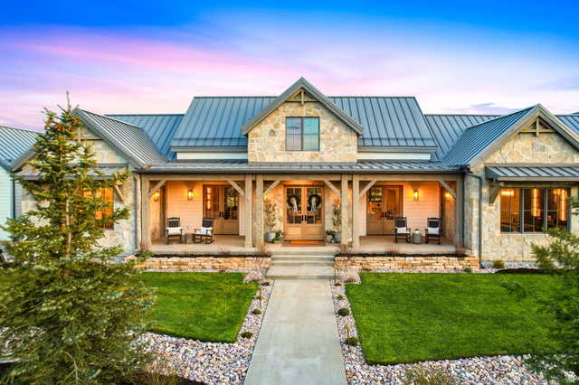 205 W Lazy Acres Ln — photo