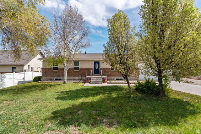 11881 S 2700 W — photo