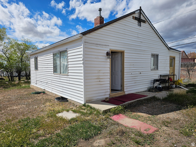 163 Carson Ave — photo