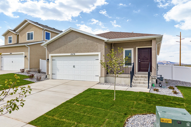 1131 Vegas St — photo