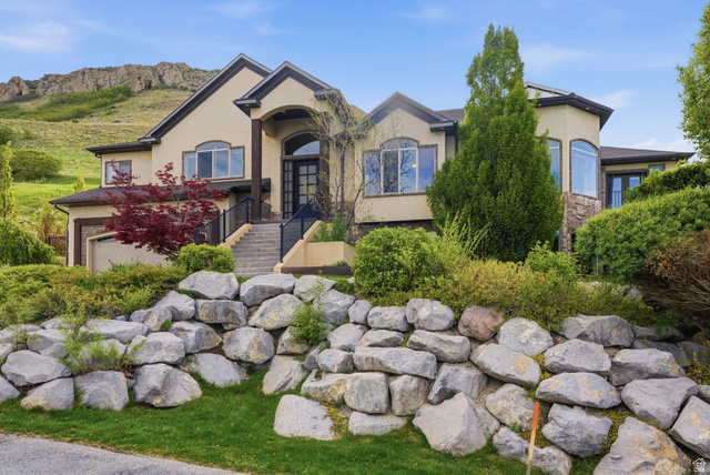 1130 N Twickenham Dr — photo