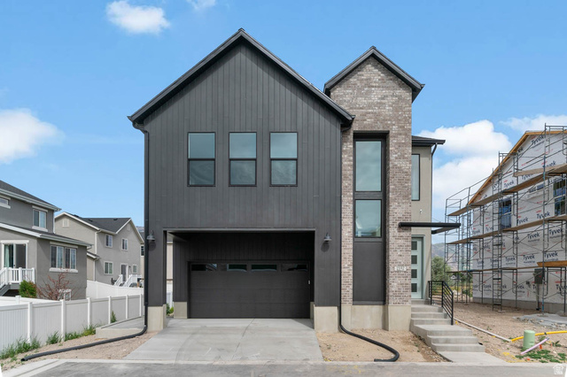 1592 N 3170 W — photo