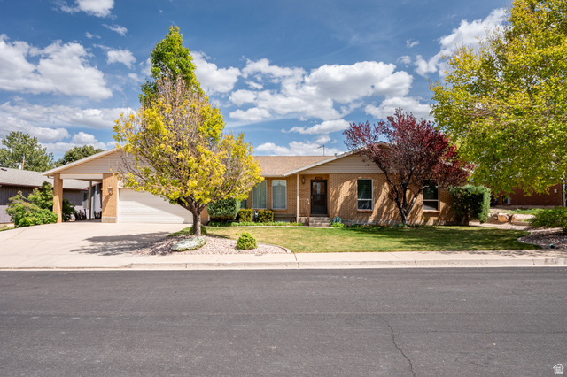 1069 S Cedar Knolls Dr — photo