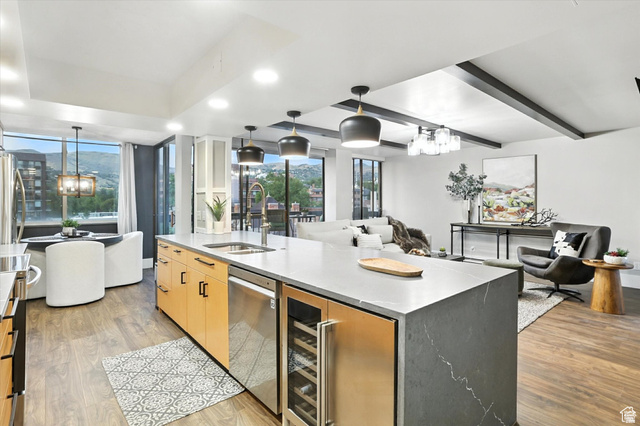131 E 1st Ave #706 — photo