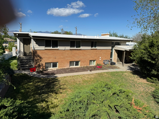 1766 E Southwoodside Dr — photo