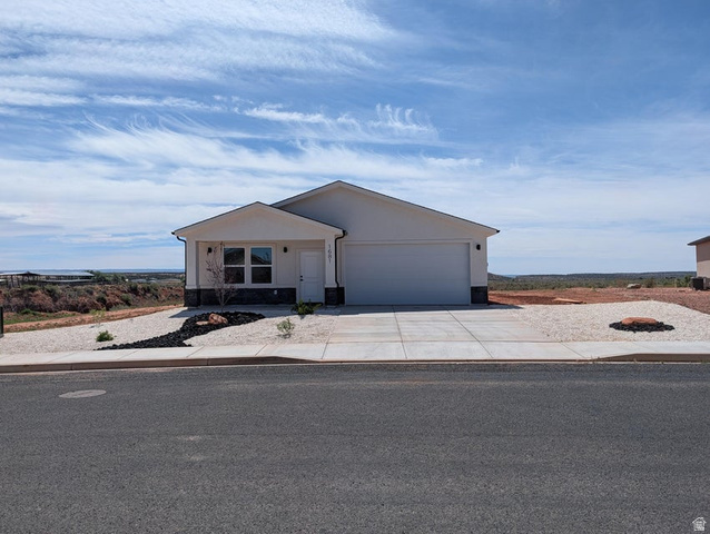 1681 E Creekside Dr — photo