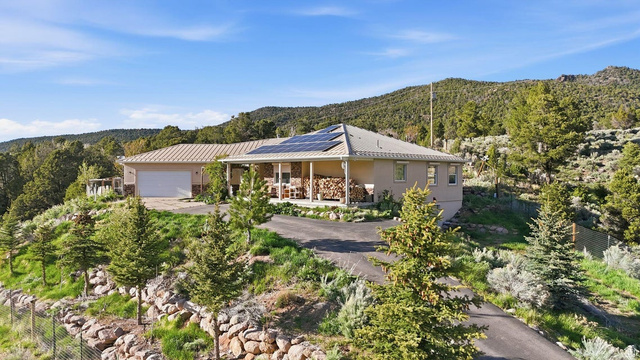 1001 E Pine Valley Rd — photo
