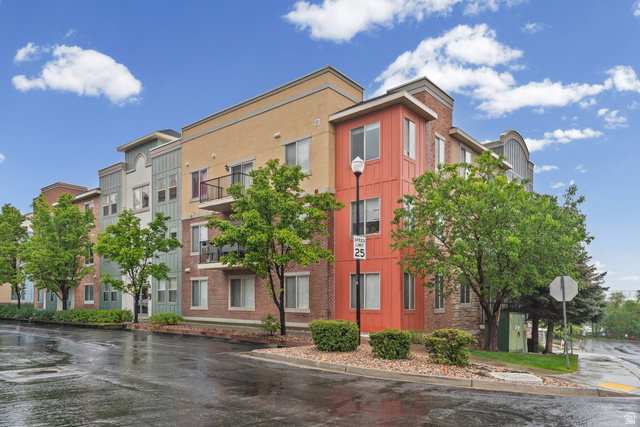 180 W Albion Village Way #301 — photo