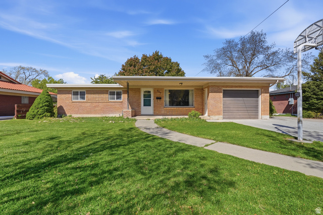 853 N 1400 E — photo