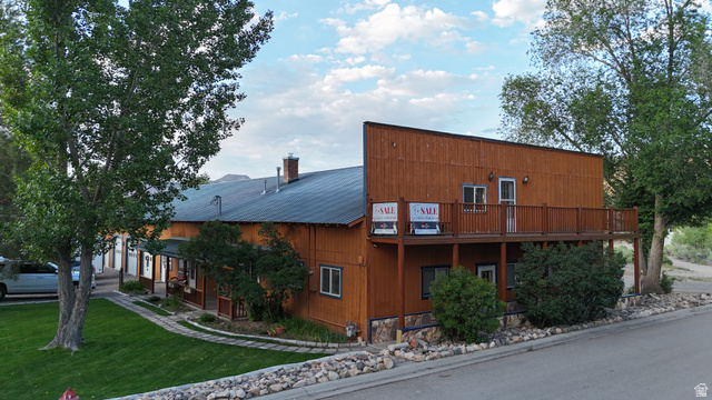 30 N 300 E — photo