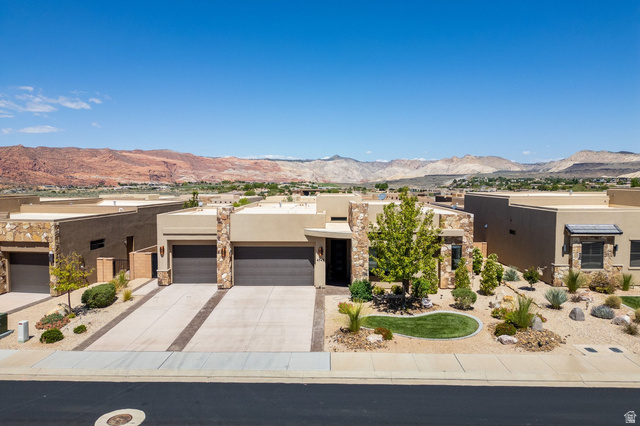 4749 N Cottontail Dr — photo