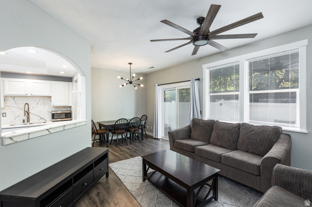 182 E Daisyfield Dr — photo