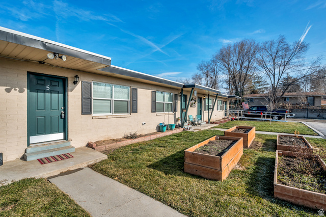 850 N Redwood Rd #5-8 — photo