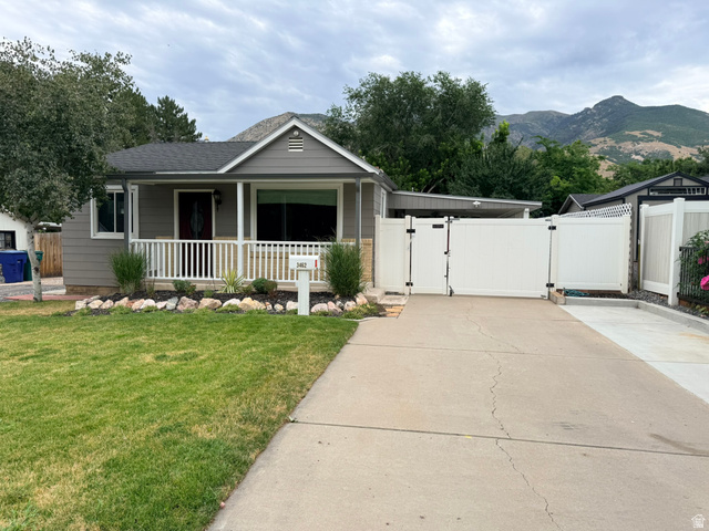 3462 Eccles Ave — photo