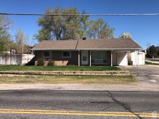 1615 E Pioneer Rd — photo