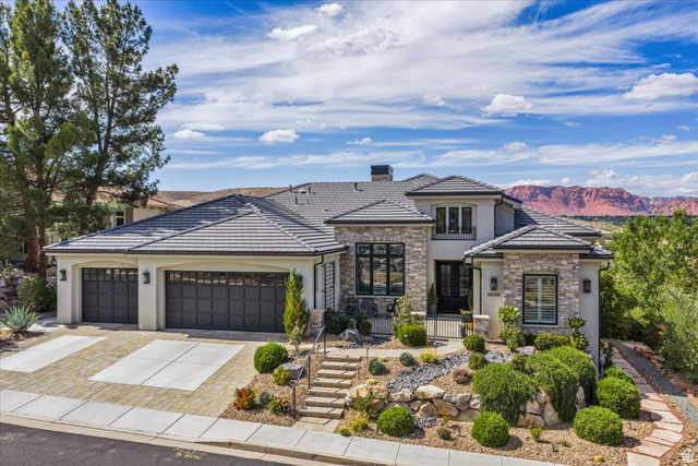 2608 W Canyon Ridge Rd — photo