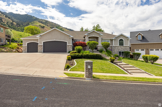 1532 E Mount Logan Dr — photo