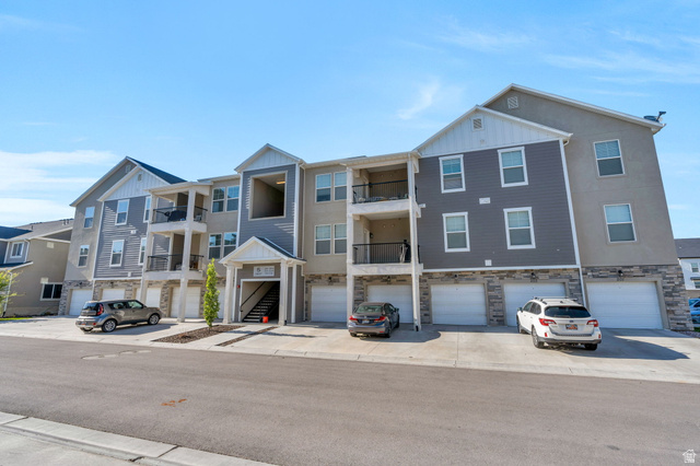 3667 W Canyon Falls Dr #302 — photo