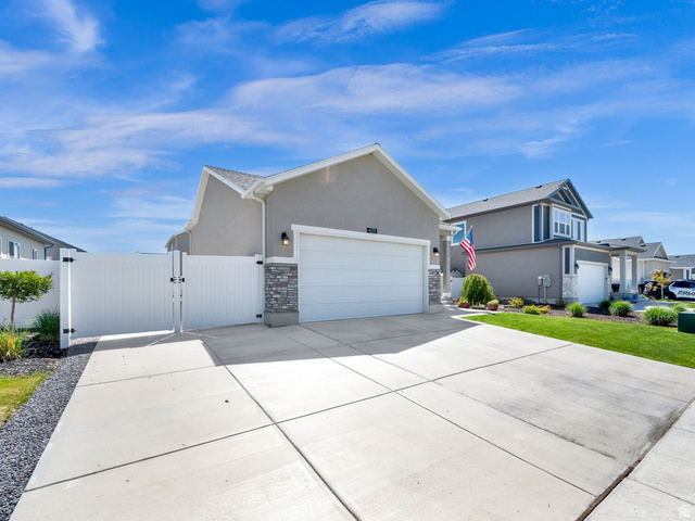 6120 N Sheps Ridge Rd, Eagle Mountain, UT 84005 — photo 2