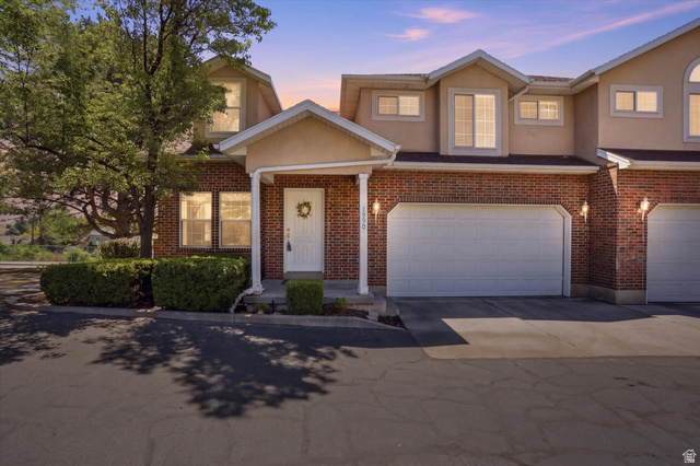 1990 S 424 E — photo