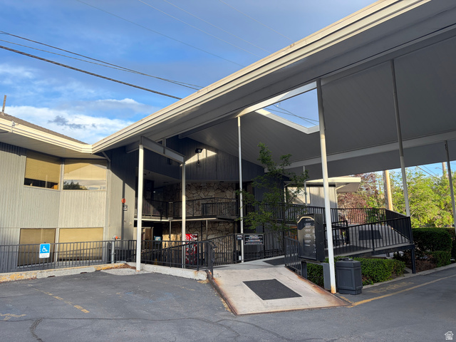 777 N 500 W — photo
