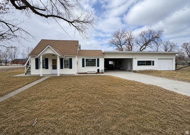 692 S 300 W — photo