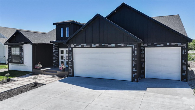 34 E 1100 N — photo