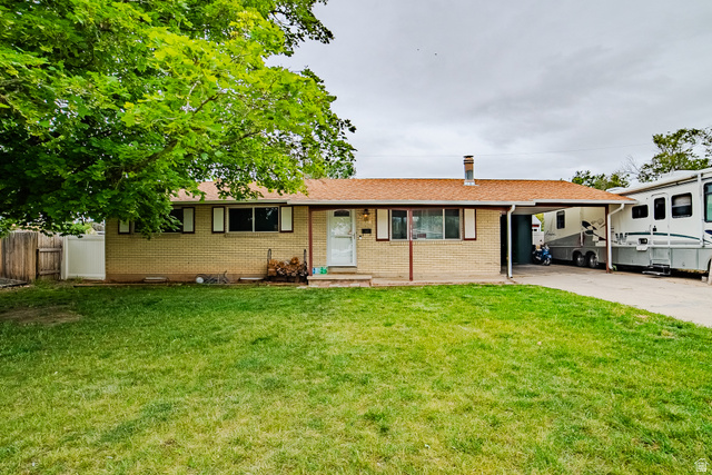 1618 W Camelot Dr — photo