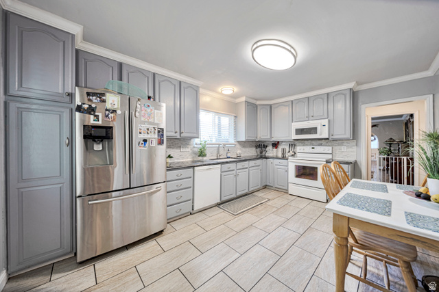5946 S Highland Dr — photo