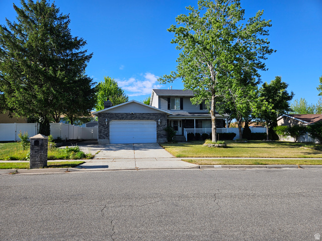 1224 E Earl Way — photo