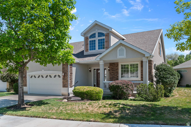 1417 E Blacksmith Ln — photo
