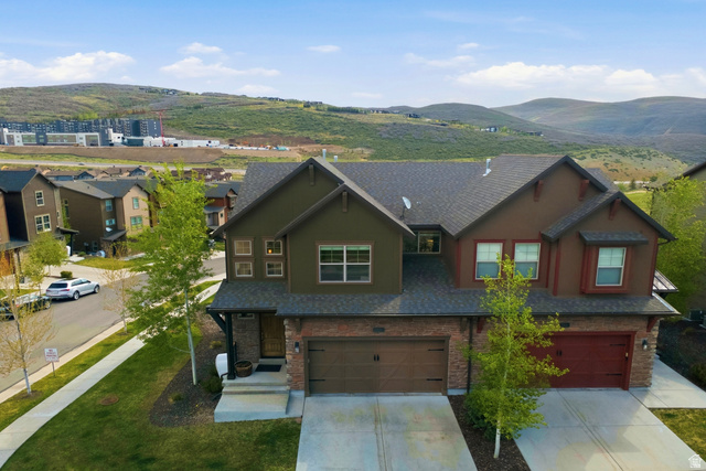 1088 W Abigail Dr — photo