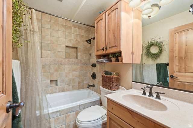 2176 S Bear Lake Blvd #313 — photo