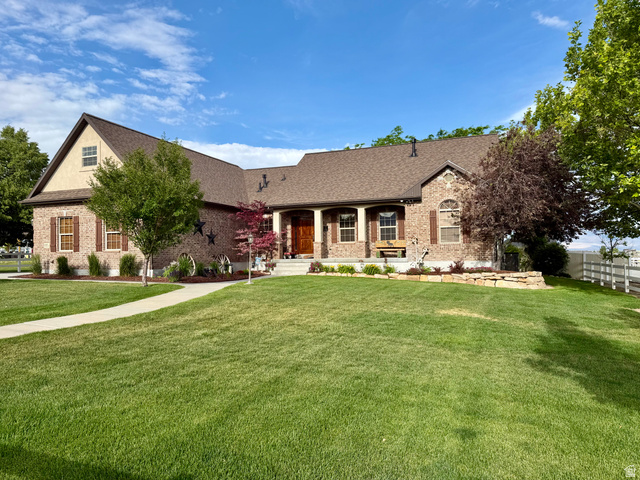 4087 N Cochrane Ln — photo