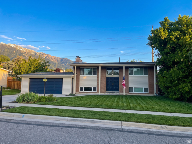 2444 E Quail Run Dr — photo
