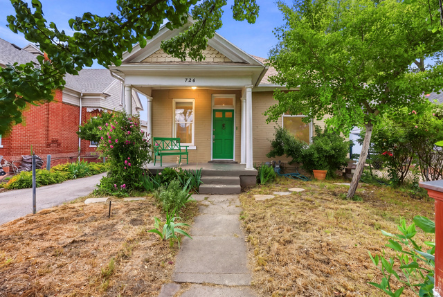 726 S Green St — photo
