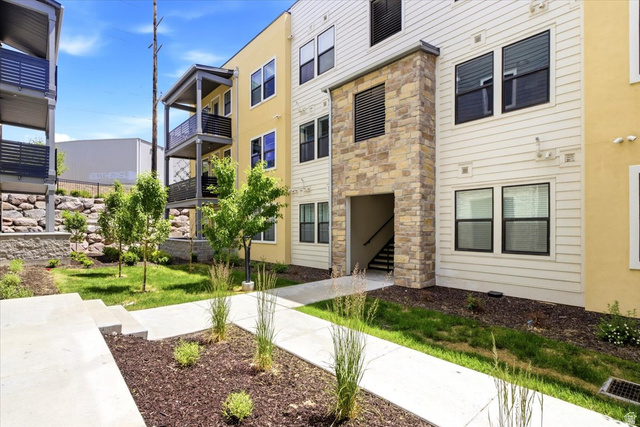 8345 S Iris Lumi Ln #201 — photo