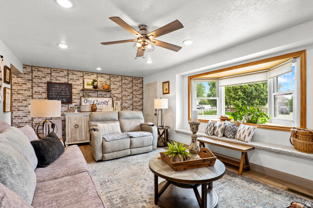 315 Emery Ave — photo