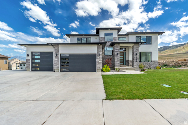 499 W Stetson Ave — photo