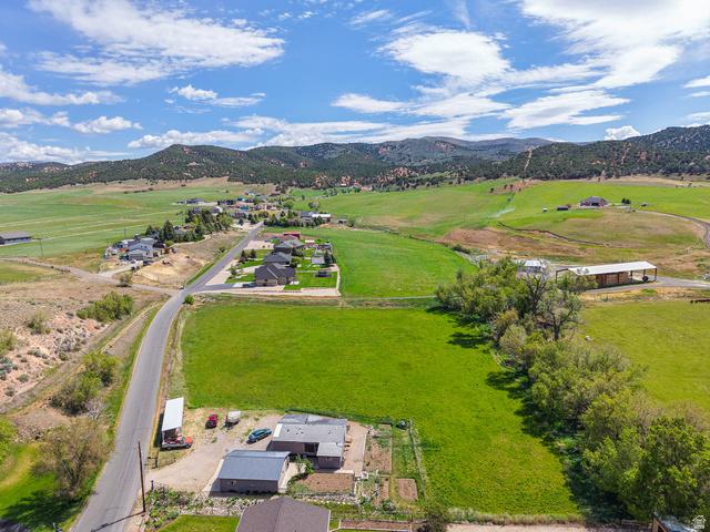 94 E Spring Canyon Rd — photo