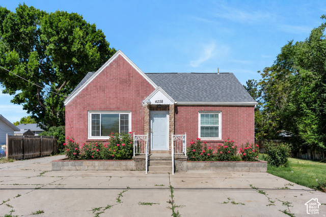 4258 S 2200 W — photo