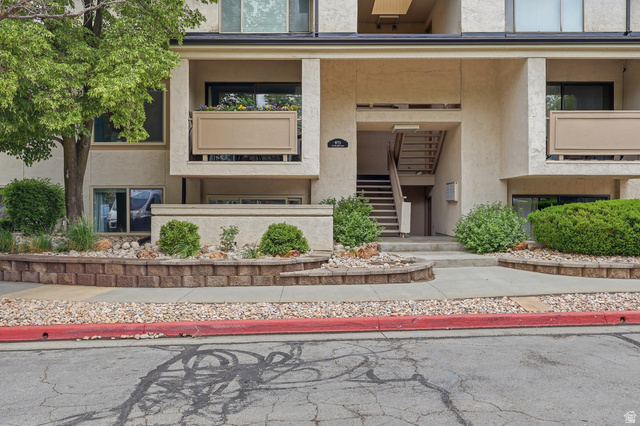 971 E Creekhill Ln #10 — photo