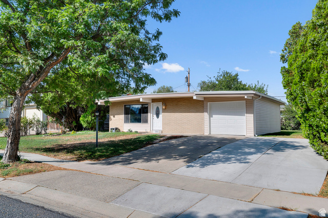 4342 S 3920 W — photo