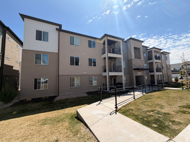 13536 S Poole Dr #E101 — photo