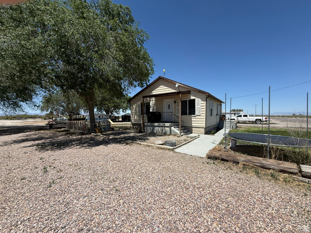 5775 N 5000 W — photo