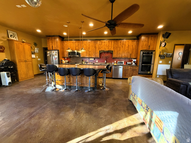 996 W SR 24 — photo