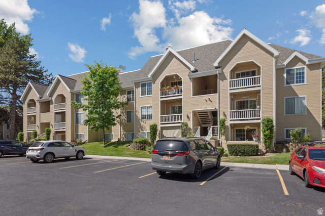 1216 E Waterside CV #12 — photo