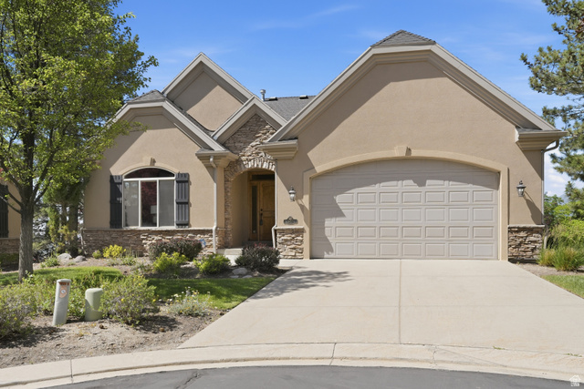 1623 E High Oaks Ln — photo