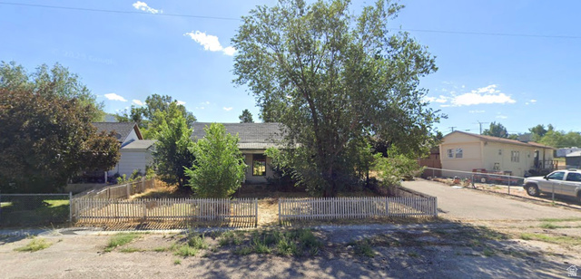 110 N Connor Ave — photo