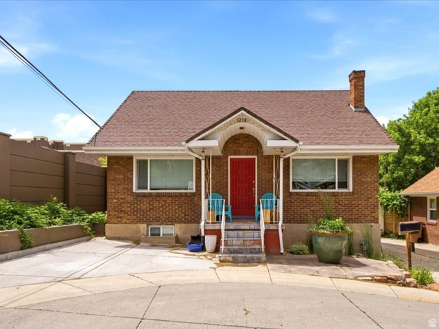 1238 E Fenway Ave — photo